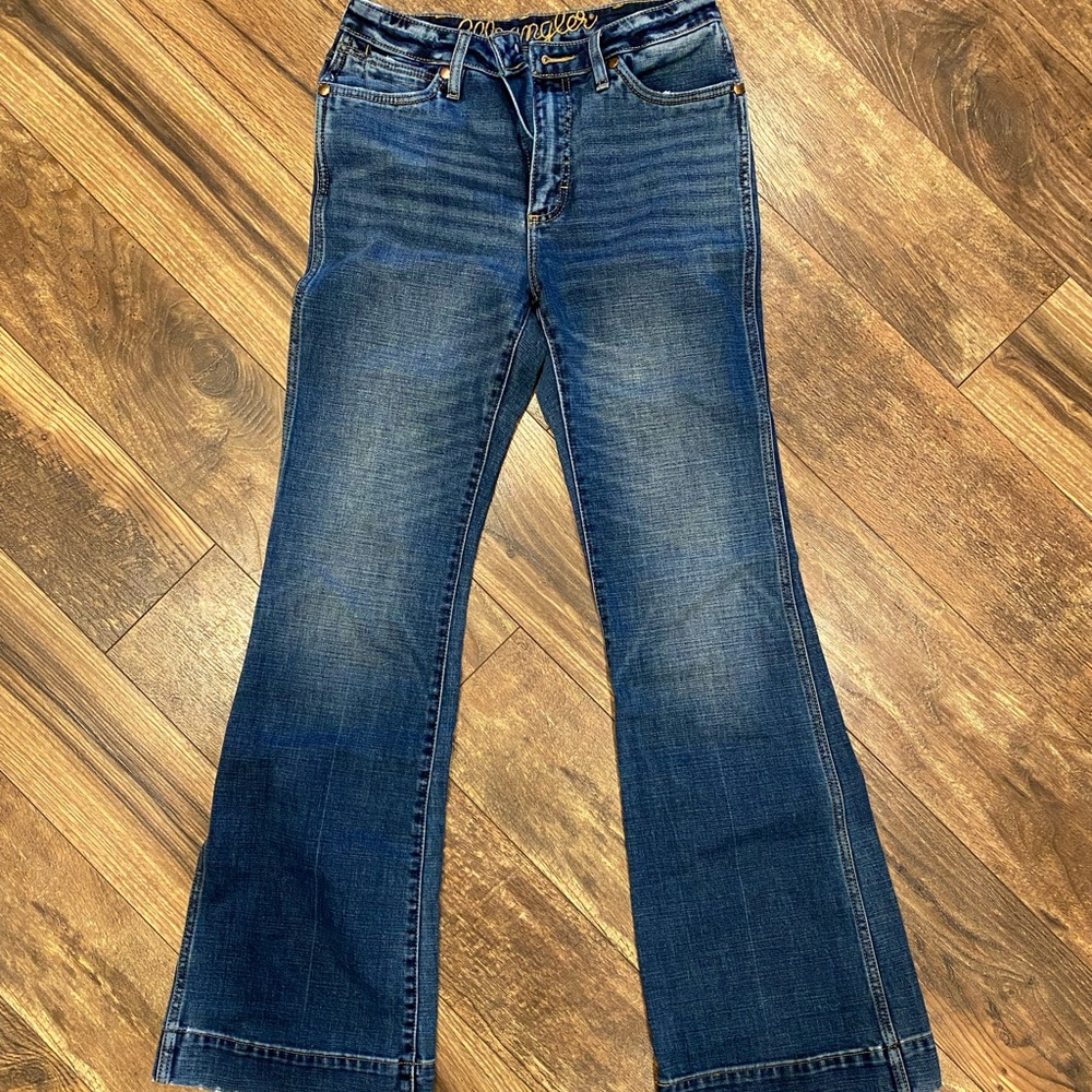 Women’s Wrangler wide let trouser jean